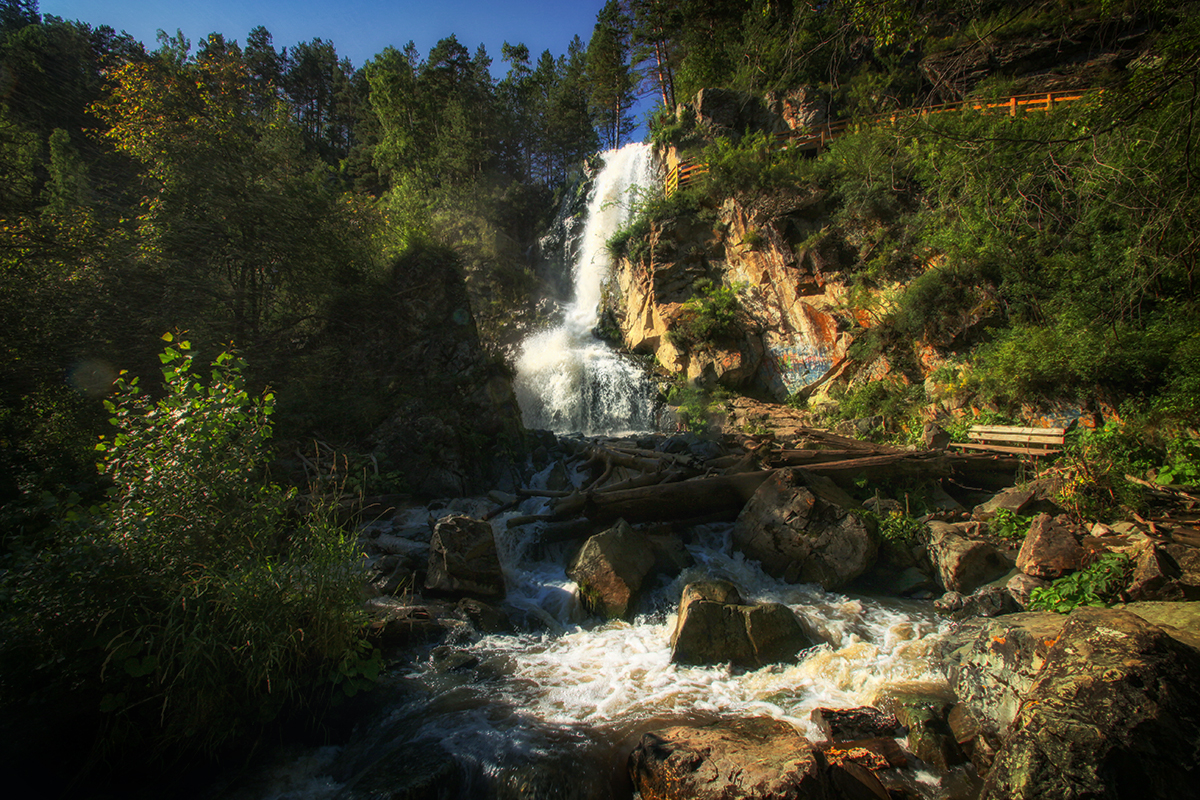 комышлинский водопад.jpg